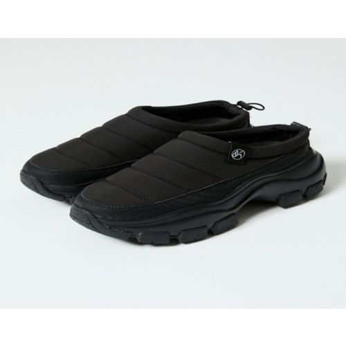 Official image of Product name: Shoes (Sneakers) Trade name: Volume Sole NYLON Moc (FREAK’S STORE) published by OECD
