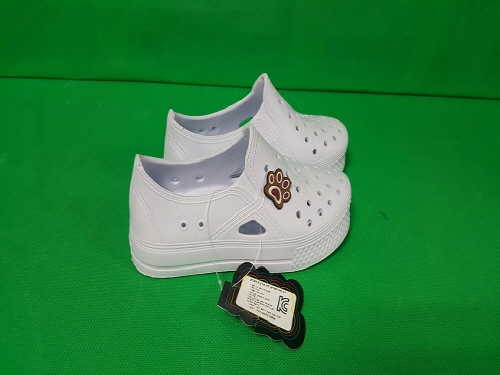 Official image of Textile product for children (Shoes) published by OECD