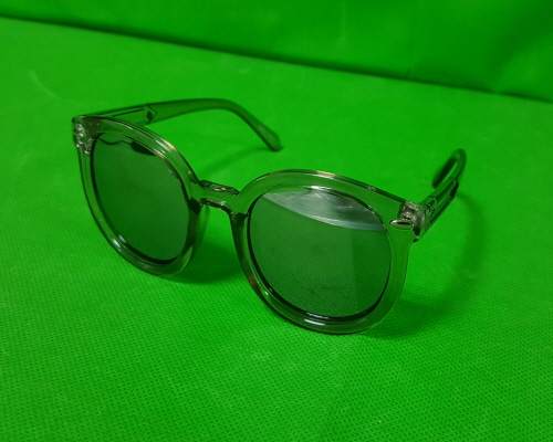 Official image of Glasses frame for children published by OECD