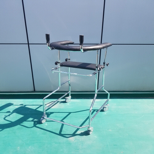 Official image of Rollator (walking aids for seniors) published by OECD