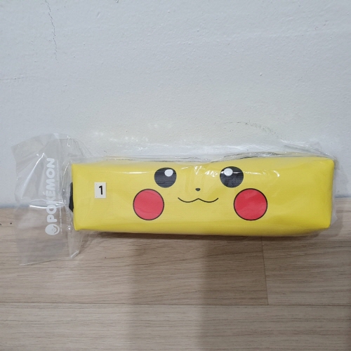 Official image of School supplies (Pencil case pouch) published by OECD 2