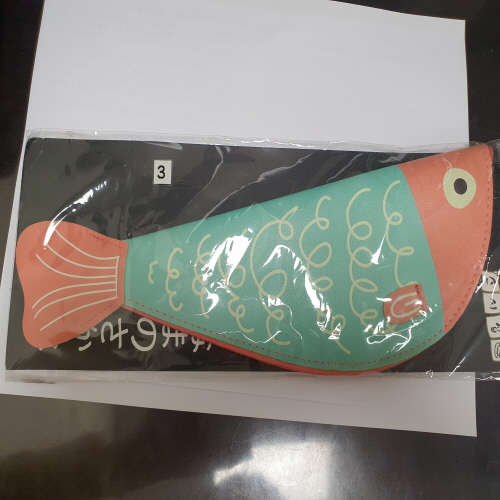 Official image of School supplies (Pencil case pouch) published by OECD 2