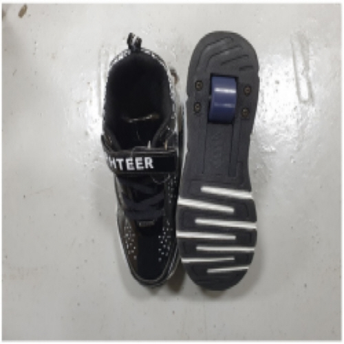 Official image of Wheeled shoes for children published by OECD