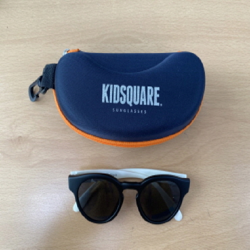 Official image of Sunglasses (Glasses and sunglasses frame for children) published by OECD