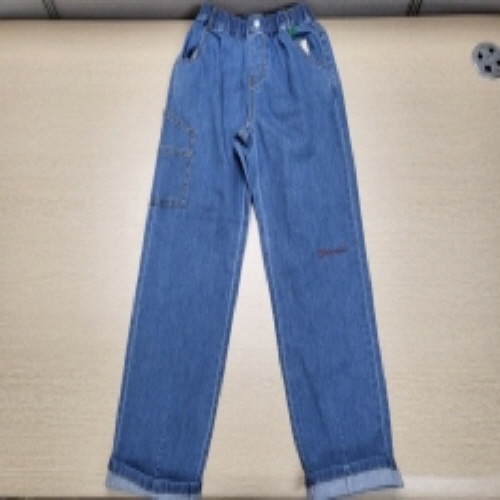 Official image of Mid-layer wear (Textile product for children) published by OECD
