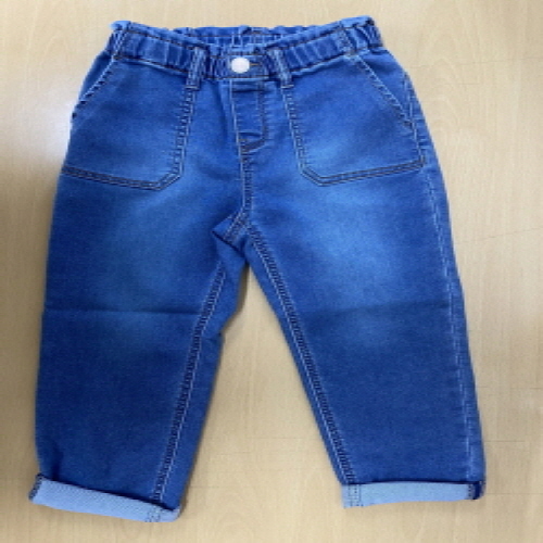 Official image of Mid-layer wear (Textile product for children) published by OECD