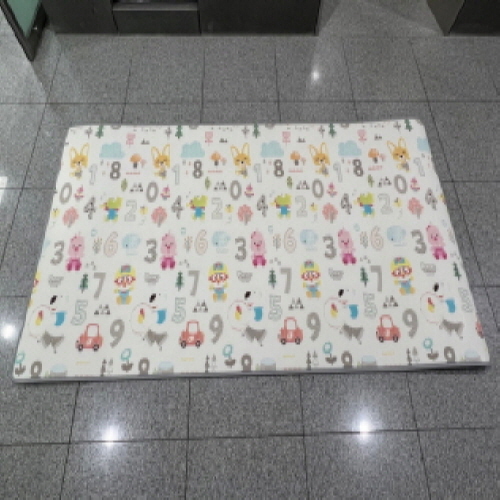 Official image of Floor mat (Synthetic resin product for children) published by OECD
