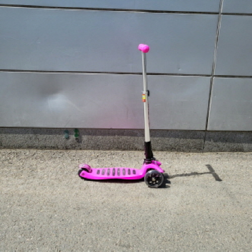 Official image of Manual type (Scooter for children) published by OECD